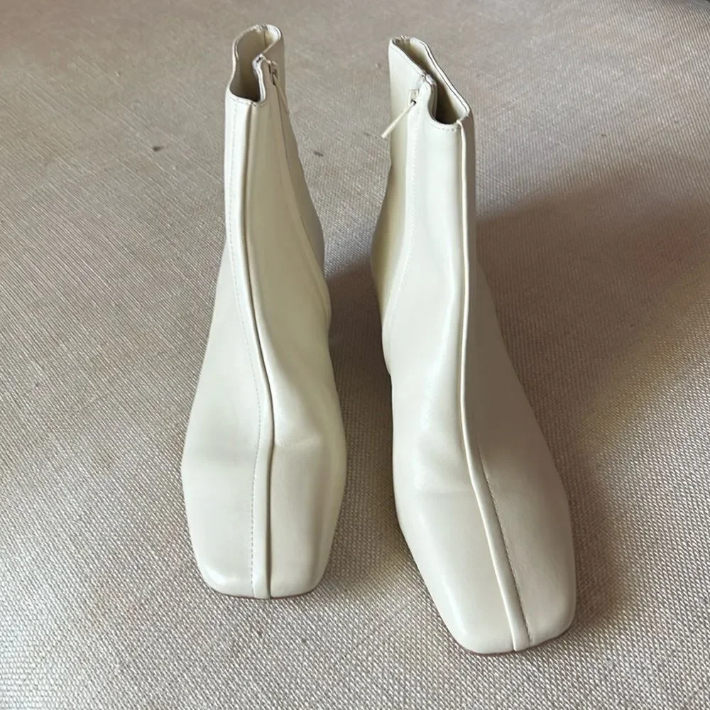 VINCE Ravenna White Leather Bootie Retro Vintage Style New  US 11